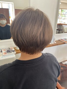 ヘアーアンドメイクアップモパ ショート