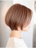 横浜西口くびれショート切りっぱなしボブベージュカラー30代★