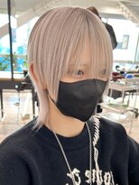 ジーナ 池袋(Zina)&nbsp;ウルフ/ホワイトブロンド/ホワイトカラー/ホワイトカラー/池袋