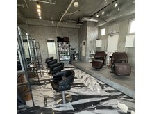 テイク(take)の雰囲気（【平日限定ク-ポン】メンズカット￥3300/+スパ￥5000/+パーマ￥7500）