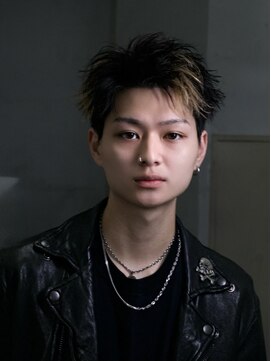 ゴールドシブヤ(GOALD SHIBUYA) スウィングショート　アップバング　スパイキーショート