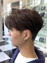 オーシャントーキョー(OCEAN TOKYO)&nbsp;韓国マッシュフェザーパーマニュアンスパーマセンターパート黒髪