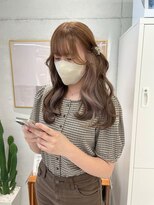 ローウェ 渋谷(Louwe)&nbsp;ベージュイヤリングカラー