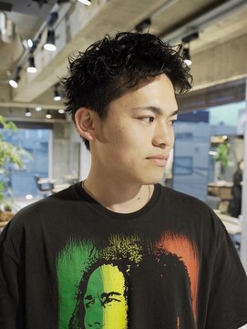 キュー(Cue_) スパイキーショートのロシパーマ　1 【影山】