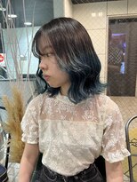 ヘアーアンドメイク ビス(HAIR&MAKE bis)&nbsp;ブラック×ネイビー/グラデーションカラー☆【多田　華歌】