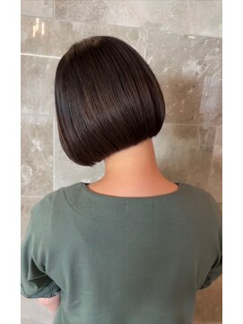 ロット 横浜(lot) 切りっぱなしボブ/ミニボブ/ピンクブラウン[横浜駅]