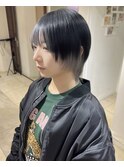 20代30代前下がりショートツヤ感ボブウルフレイヤーカット