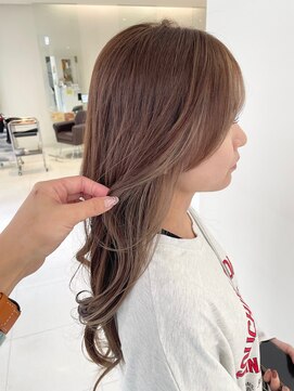 スリーヘアーデザインズ(Three Hair Designs) ベージュフェイスフレーミング