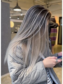 メリー オオサカ(Merly Osaka) 巻かなくても可愛い可愛いバレイヤージュ