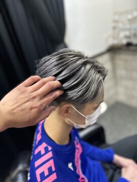 櫛の屋 トオル　ホワイトシルバーカラー