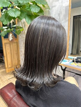 シアン(CYAN) グレージュハイライト