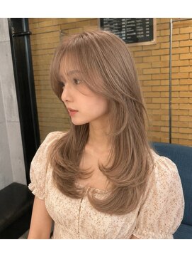 ラフ(LAFF) 韓国風レイヤーカット×ハイトーンカラーで叶えるモテ髪