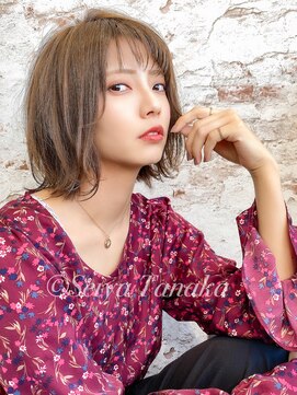 エル(elle) 形の綺麗な卵形前下がりボブ♪アッシュブラウンシースルーバング