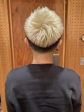 エイトウラワ 浦和店(EIGHT urawa) 【EIGHT浦和】スキンフェード×ホワイトブリーチ　貞方style