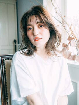 ルナルナ 山形南店(LUNA LUNA) 透明感たっぷり外国人風カラーの軽やかミディアムレイヤー