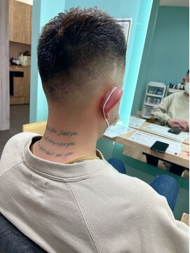 カトレア 海岸通り店 フェードカット