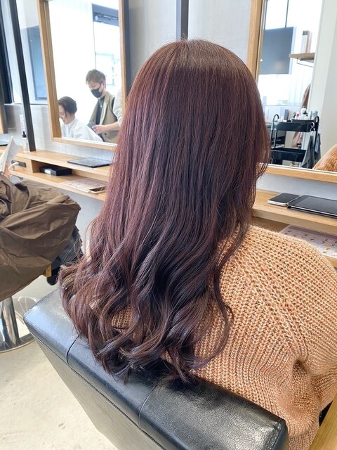 大人気！韓国風巻き髪ロングにピンクカラー