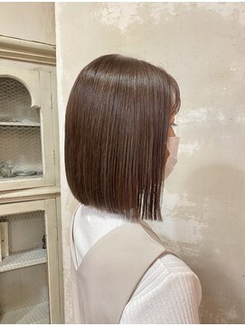 エイミーバイアフロート(amie  by afloat) ぱつんとボブ