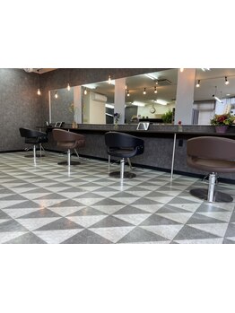 マンツーマン施術で、あなたのなりたいを叶えてくれる♪髪のお悩みや理想のスタイルなど何でも相談OK♪