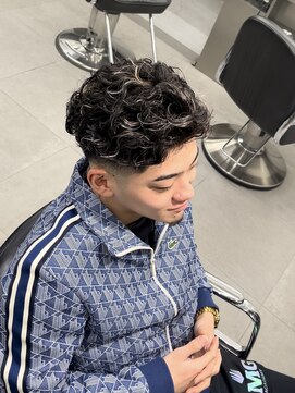 グルーマーズトウキョウ(GROOMER/S TOKYO) スぺインカールフェザーツイストニュアンスパーマメンズ