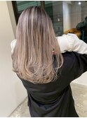 white beige balayage