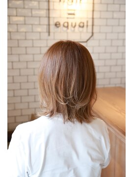 ヘア イコール(hair＝equal) 外はねレイヤー
