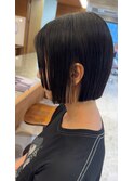 切りっぱなしストレートボブ