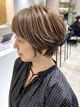 ステアケース 武蔵小杉店(stair:case) 大人ショート/ショートボブ/白髪ぼかしハイライト/武蔵小杉