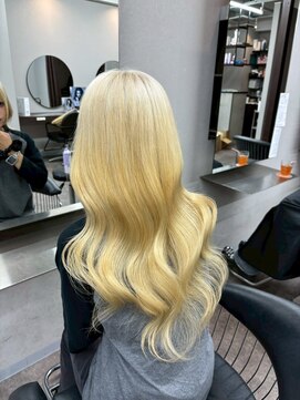 エミーバイモアムー(Emmie byMoremuu) 【あいり】ブロンド/ハイブロンド