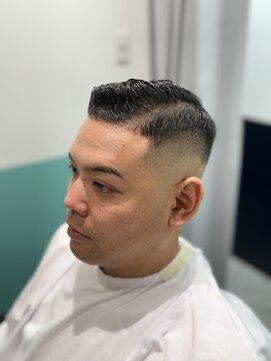 リバティシェアバーバー 銀座(LIBERTY SHARE BARBER) 7:3ハードパート