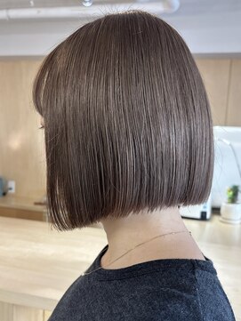 フルリール(fleurir) ボブ/ミニボブ/ミニマルボブ/ミルクティーベージュ