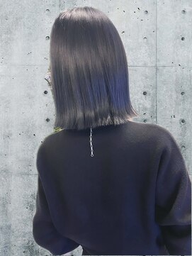 ヘアーデザイン ディードット ウル(D. ulu) 【渡辺秀斗】ブルーブラック