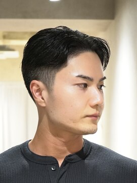 ダウズバーバーショップ 渋谷(dau's barber shop) 【センターパート】メンズ/バーバー/渋谷/宮益坂