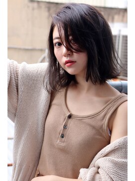 ビーハイブアヴェダ PARCO2店(BEHIVE AVEDA) ダークグレージュが決め手のヌーディーボブ