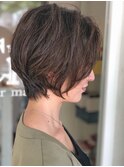 【くせ毛風柔らかパーマ】で大人可愛いハンサムショート