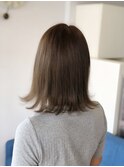 ブラウングレージュ