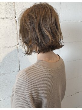 ナイン(NiNe.) グレージュ