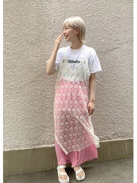 オンヌ(onnu) ホワイトブロンド×ミニショートウルフ