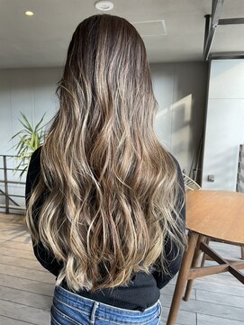 リバレッジ 広尾(Leverage) 【広尾、恵比寿】担当：東田　　外国人風ヘルシーバレイヤージュ