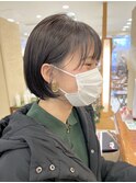 【morio】札幌ボブ 暗髪ぱつっと耳かけボブ