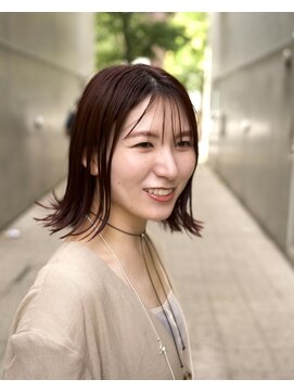 ビュートリアム 梅田(BEAUTRIUM) 外ハネロブ/シースルーバング/くびれヘア/韓国/顔周り/梅田/大阪