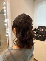 エメティ(Aimerty)&nbsp;編み込みハーフアップ