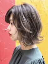 アルトリスト(Altruist Aging×HAIR&SPA)&nbsp;★ダークブルーワンホンレイヤーミルクティーブロンドボブ