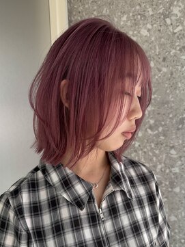 サンク 原宿 表参道(cinq) ロングレイヤーカット顔周りレイヤーミルクティーベージュカラー