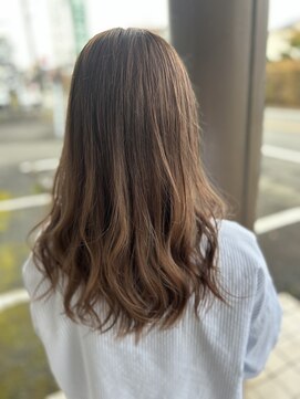 ミリー(Mily) ゆるふわセミロング