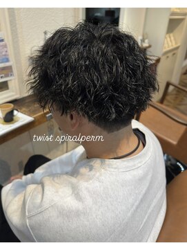 伸ばし途中でもお洒落に無造作ツイストスパイラル◎高橋美穂