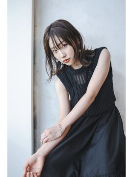 アッシュグレージュ