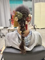 ゼストララ(ZEST Lara) 成人式ヘア タイト編み下ろし【吉祥寺】