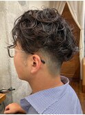 メンズカット刈り上げパーマビジネススタイル