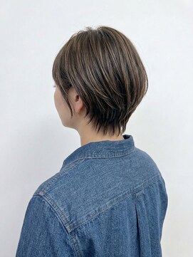 アッシュ 十日市場店(Ash) 白髪ぼかし/ショート